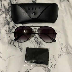 DIFF Aviator Sunglasses